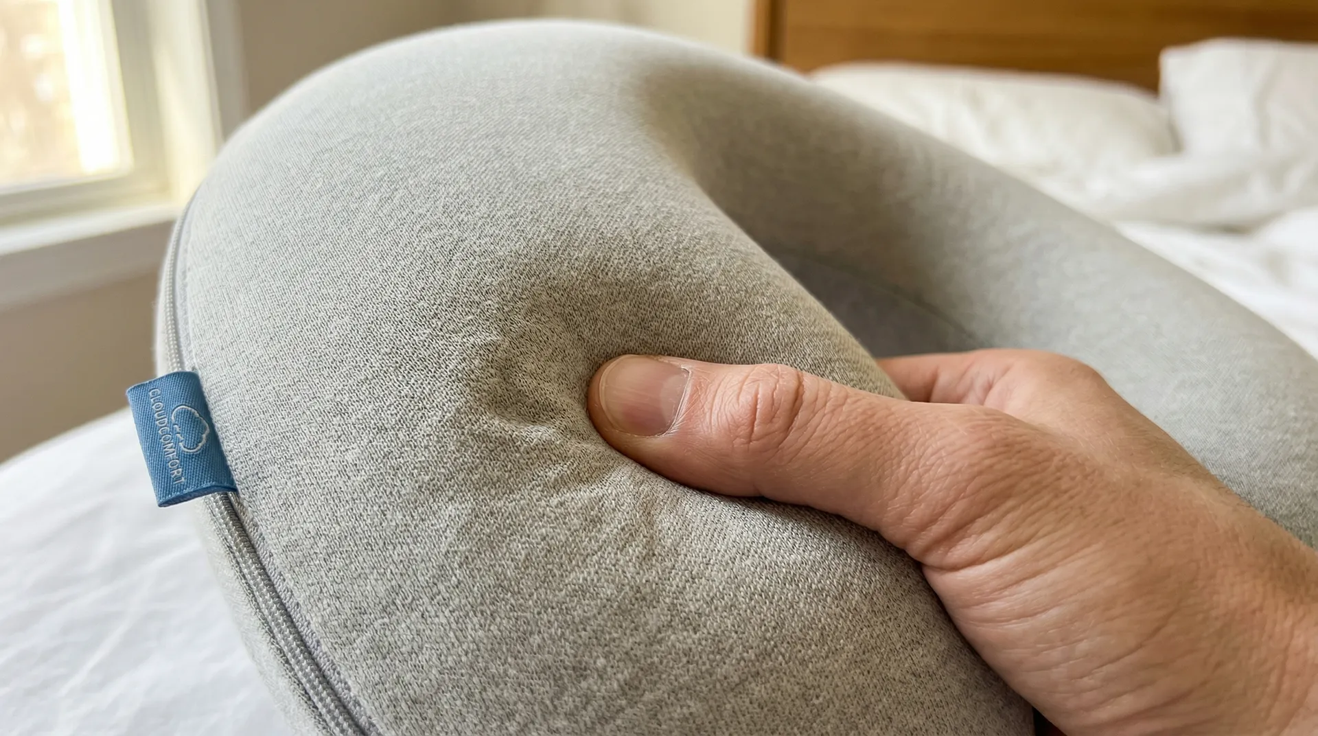 Ergonomiske nakkepuder i forskellige former og materialer
